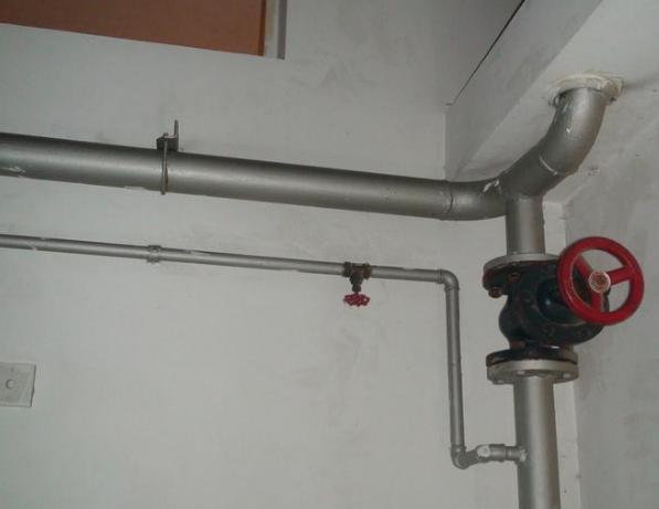 家用暖氣片施工完后如何驗(yàn)收?照著這幾點(diǎn),包你溫暖過(guò)冬